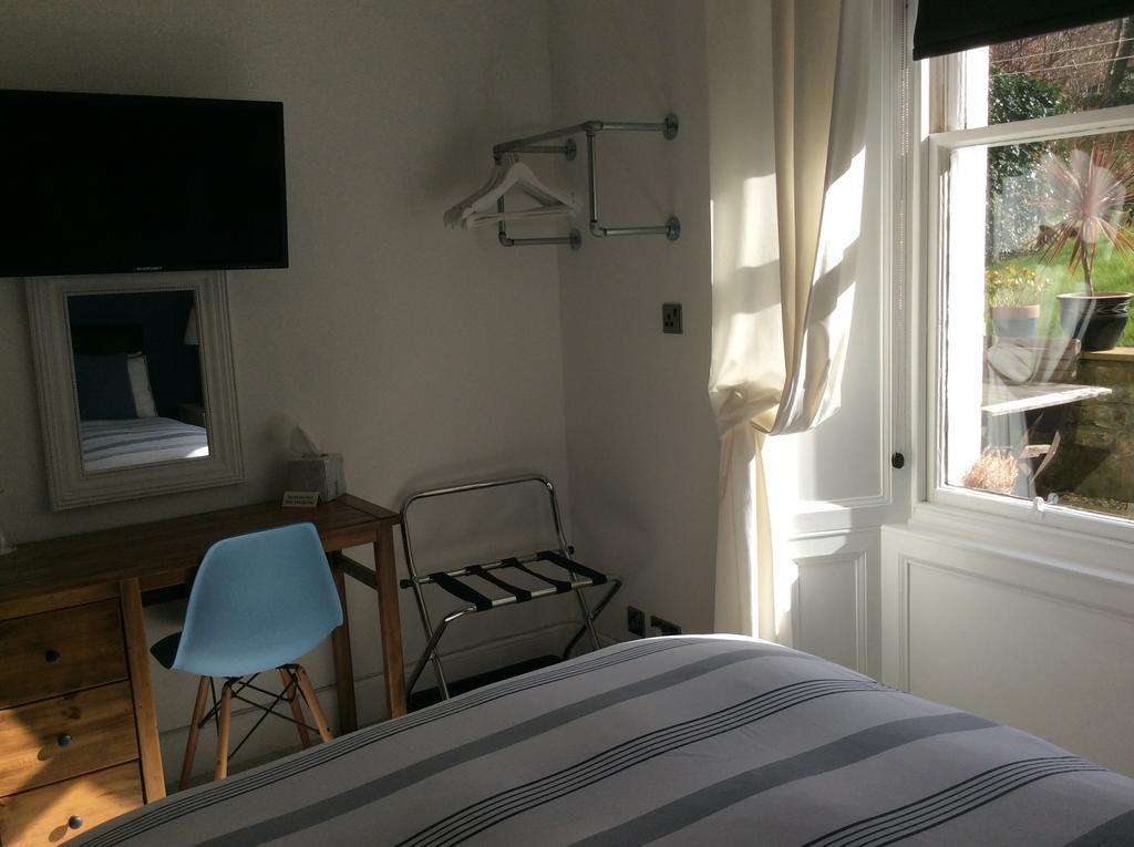 Ramsay'S Bed & Breakfast Edinburgh Exterior photo